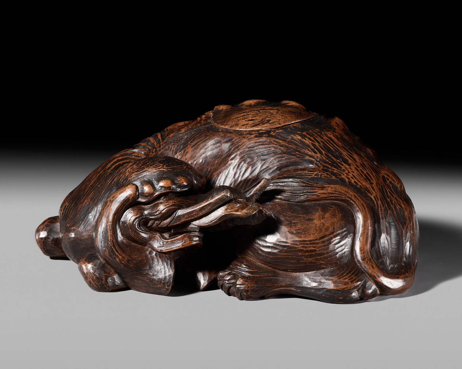 A FINE AND RARE CARVED WOOD 'BAKU' TEMPLE KORO (INCENSE BURNER), 18TH CENTURY, A TREASURED ITEM FROM (1 of 18)