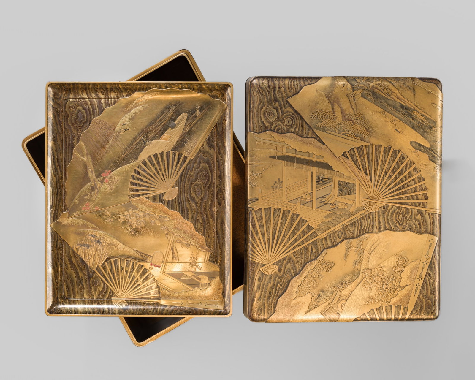 A FINE AND LARGE LACQUER 'OVERLAPPING FANS' TEBAKO (ACCESSORY BOX) WITH INTERIOR TRAY (1 of 18)