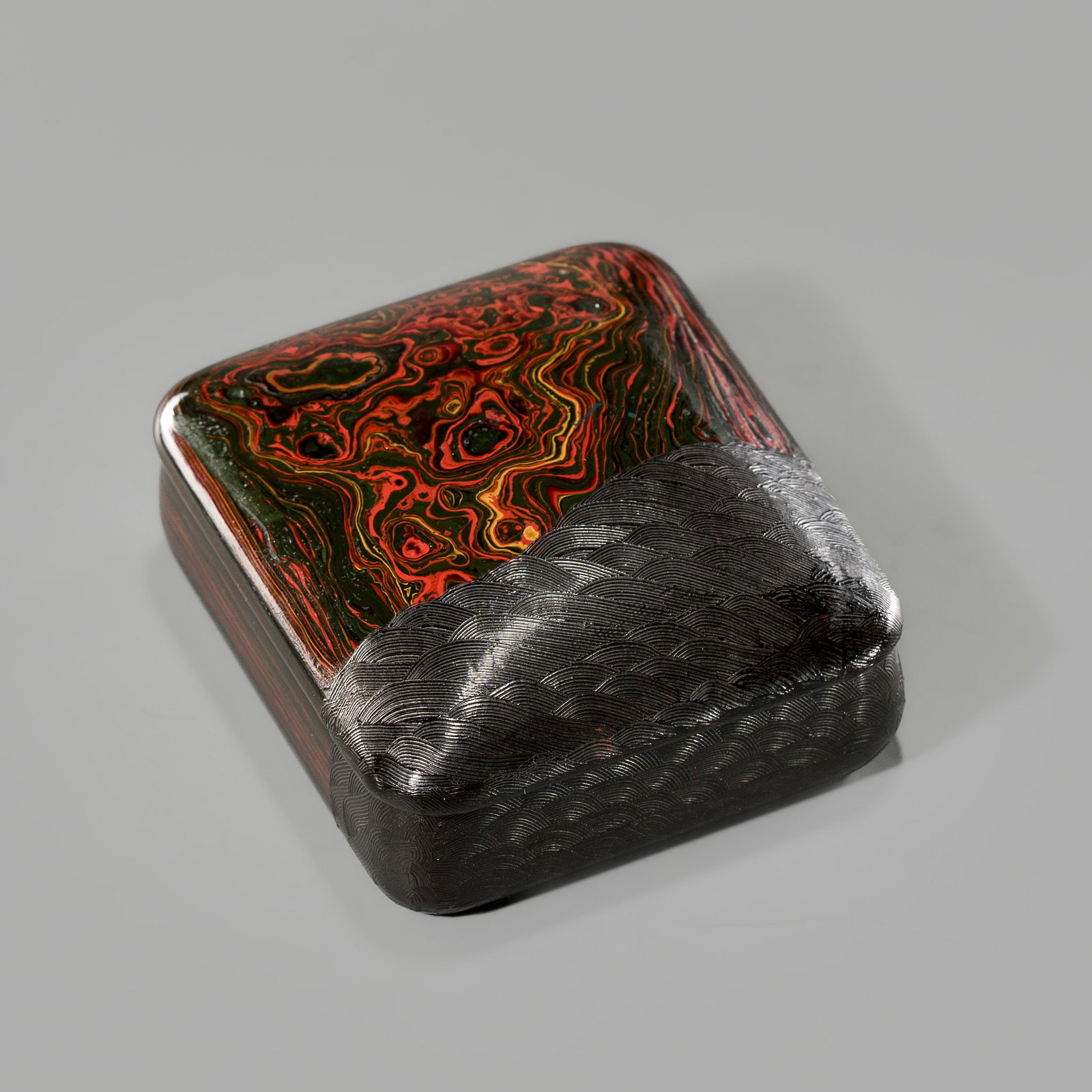 IKEDA TAISHIN: A SUPERB SEIGEIHA-NURI LACQUER KOBAKO (SMALL BOX): IKEDA TAISHIN: A SUPERB SEIGEIHA-NURI LACQUER KOBAKO (SMALL BOX) By Ikeda Taishin (1825-1903), signed Taishin Japan, late 19th century, Meiji period (1868-1912) Rectangular in form with gently rounded