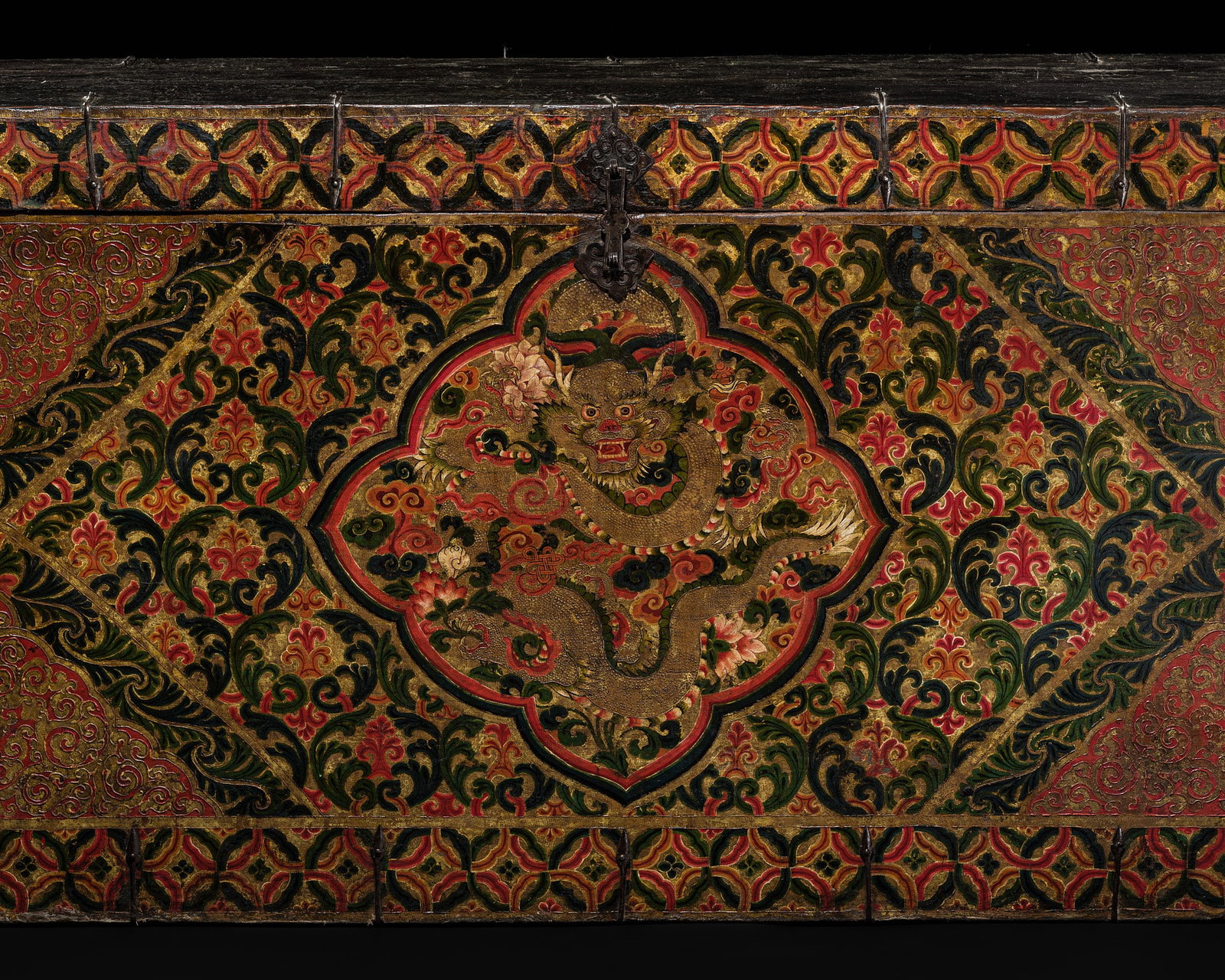 A GILT AND LACQUERED 'DRAGON' CHEST, TIBET, 18TH-19TH CENTURY (1 of 14)