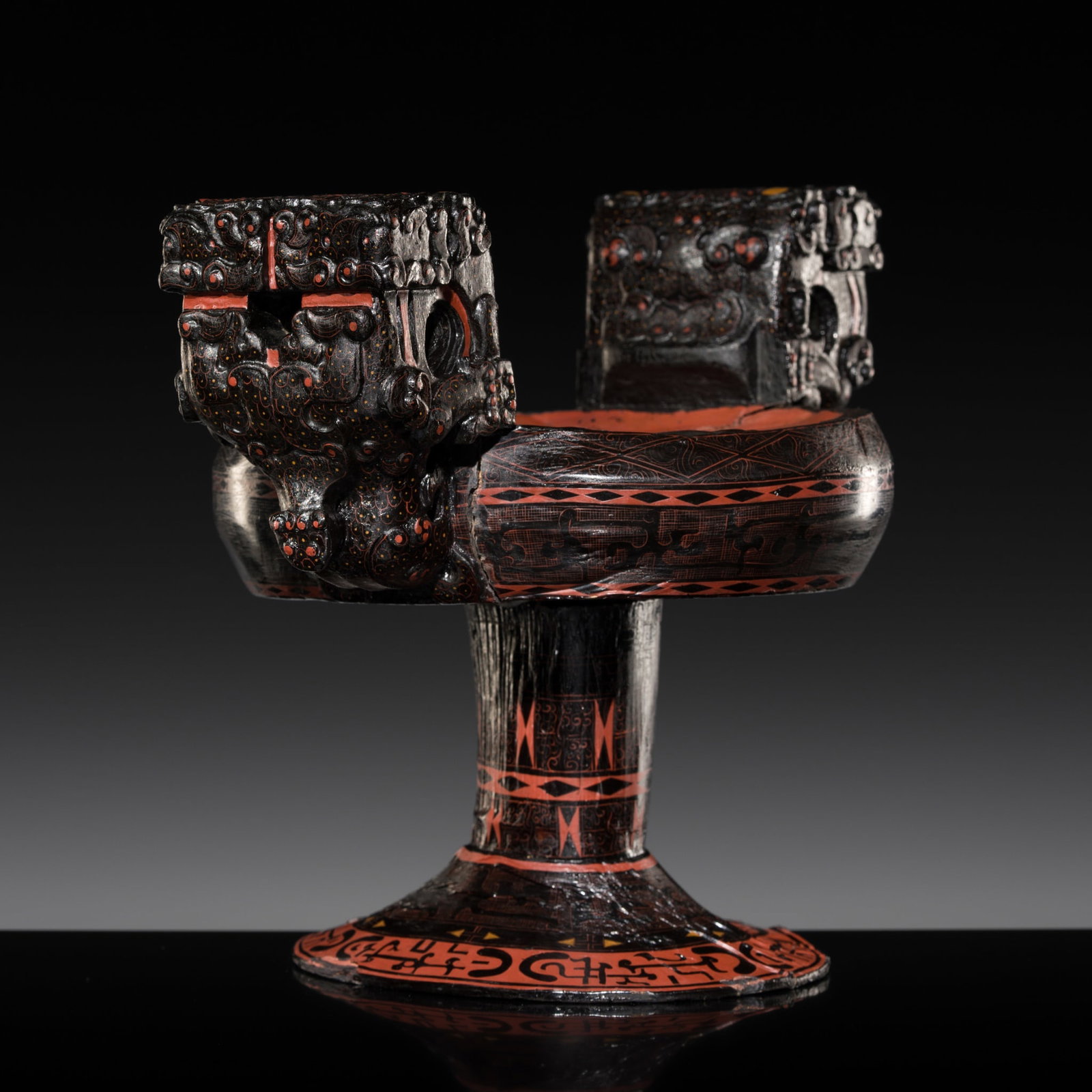 AN EXCEPTIONAL AND RARE LACQUERED WOOD MEAT CAULDRON, DOU, LATE WARRING STATES PERIOD (1 of 19)