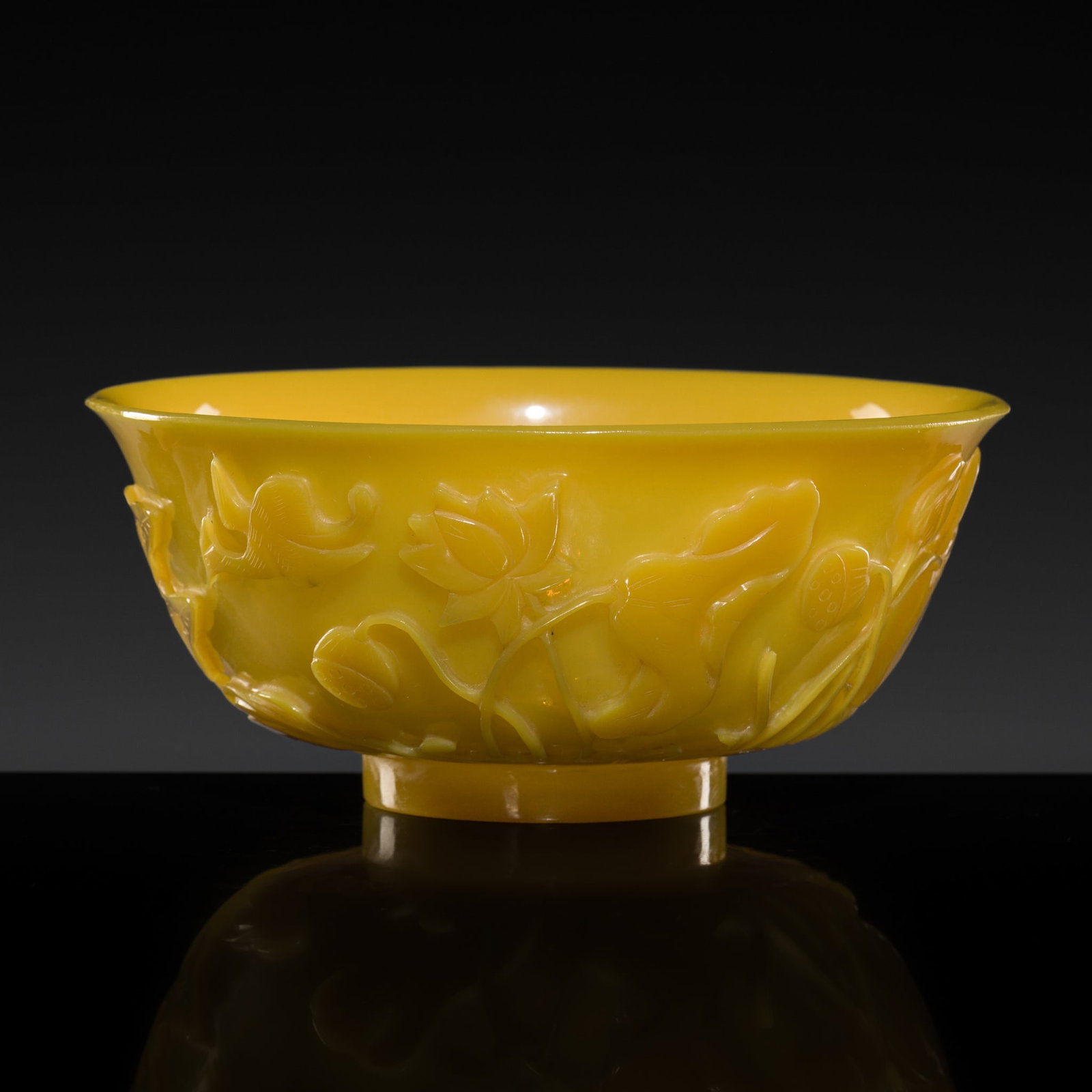 A CARVED YELLOW GLASS BOWL, QIANLONG MARK, 18TH-19TH CENTURY (1 of 14)