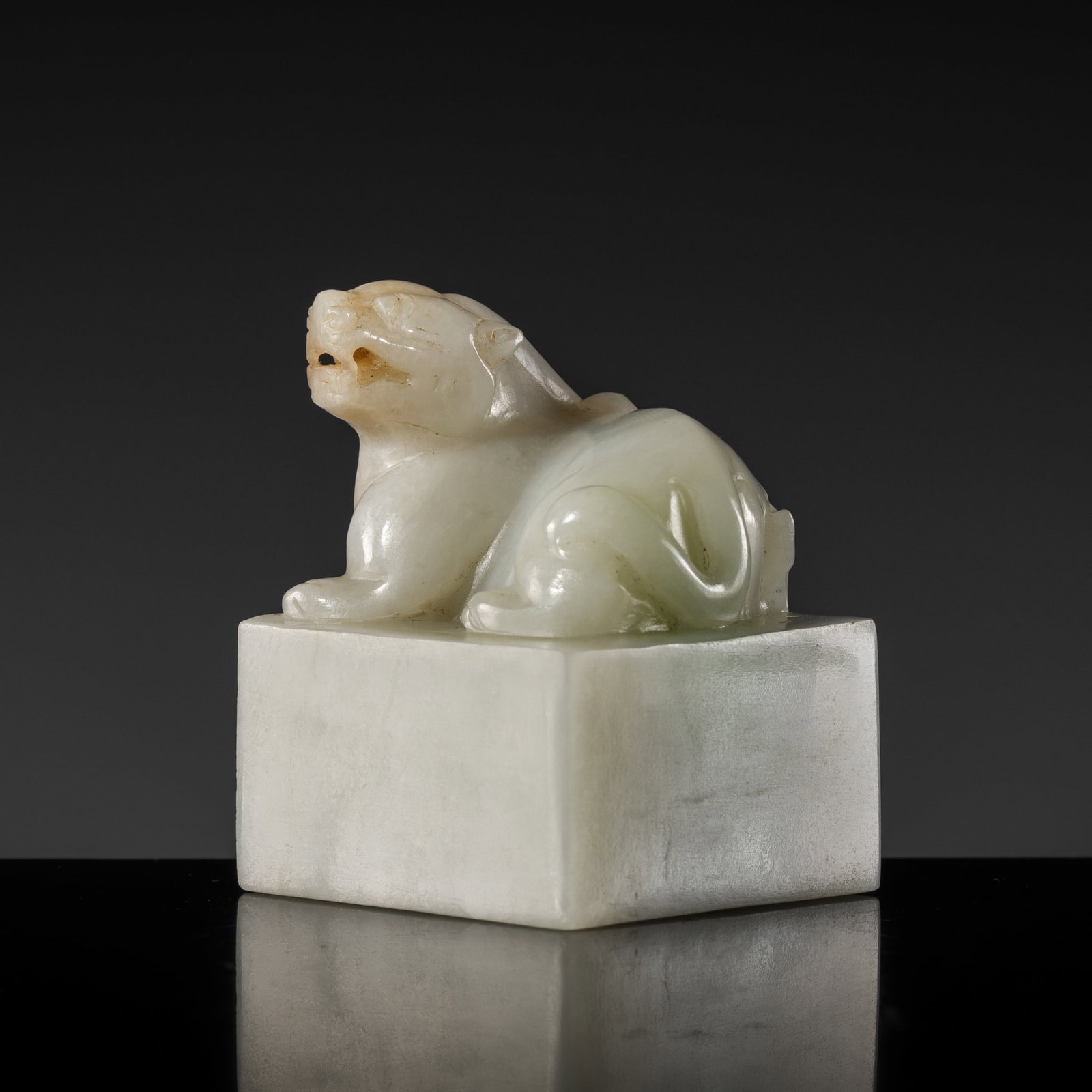 A WHITE AND RUSSET JADE 'BIXIE' SEAL, 18TH-19TH CENTURY (1 of 13)