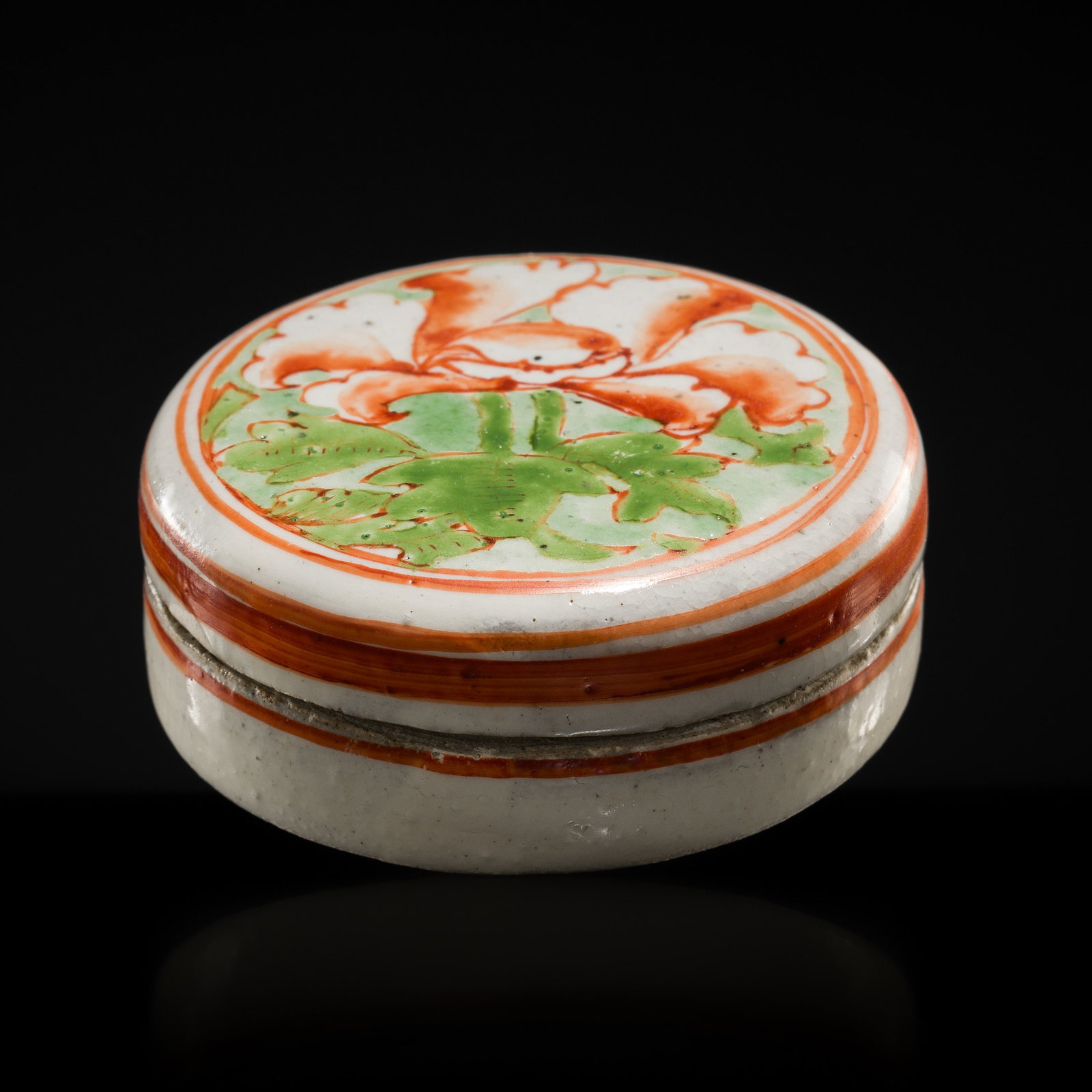 A CIZHOU GLAZED 'PEONY' STONEWARE BOX AND COVER, JIN DYNASTY (1 of 11)