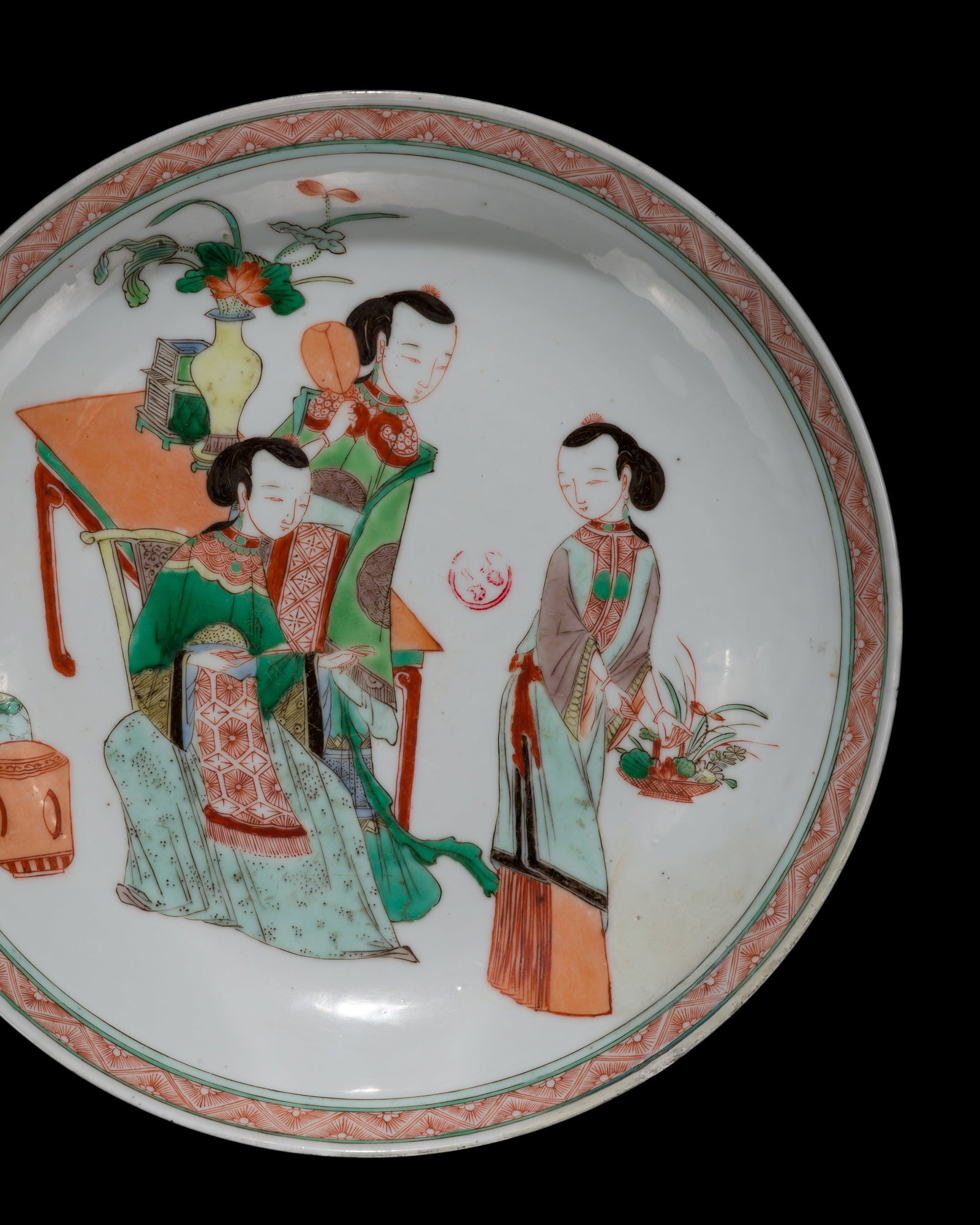 A FAMILLE VERTE 'THREE LADIES' DISH, KANGXI TO YONGZHENG PERIOD (1 of 11)