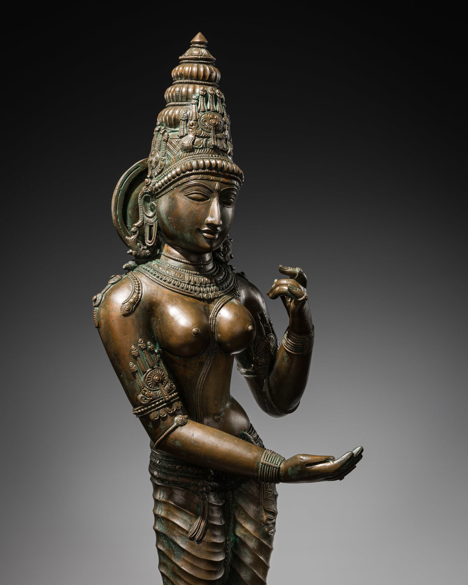 A SUPERB BRONZE FIGURE OF THE GODDESS PARVATI, SOUTH INDIA, 19TH-FIRST HALF OF 20TH CENTURY (1 of 9)