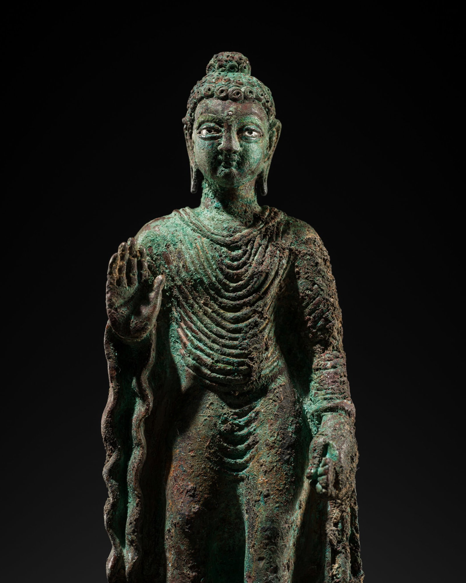 A SILVER-INLAID BRONZE FIGURE OF BUDDHA SHAKYAMUNI, ANCIENT REGION OF GANDHARA, 5TH-6TH CENTURY: † A SILVER-INLAID BRONZE FIGURE OF BUDDHA SHAKYAMUNI, ANCIENT REGION OF GANDHARA, 5TH-6TH CENTURY Scientific Analysis Report: A thermoluminescence analysis report issued by Oxford