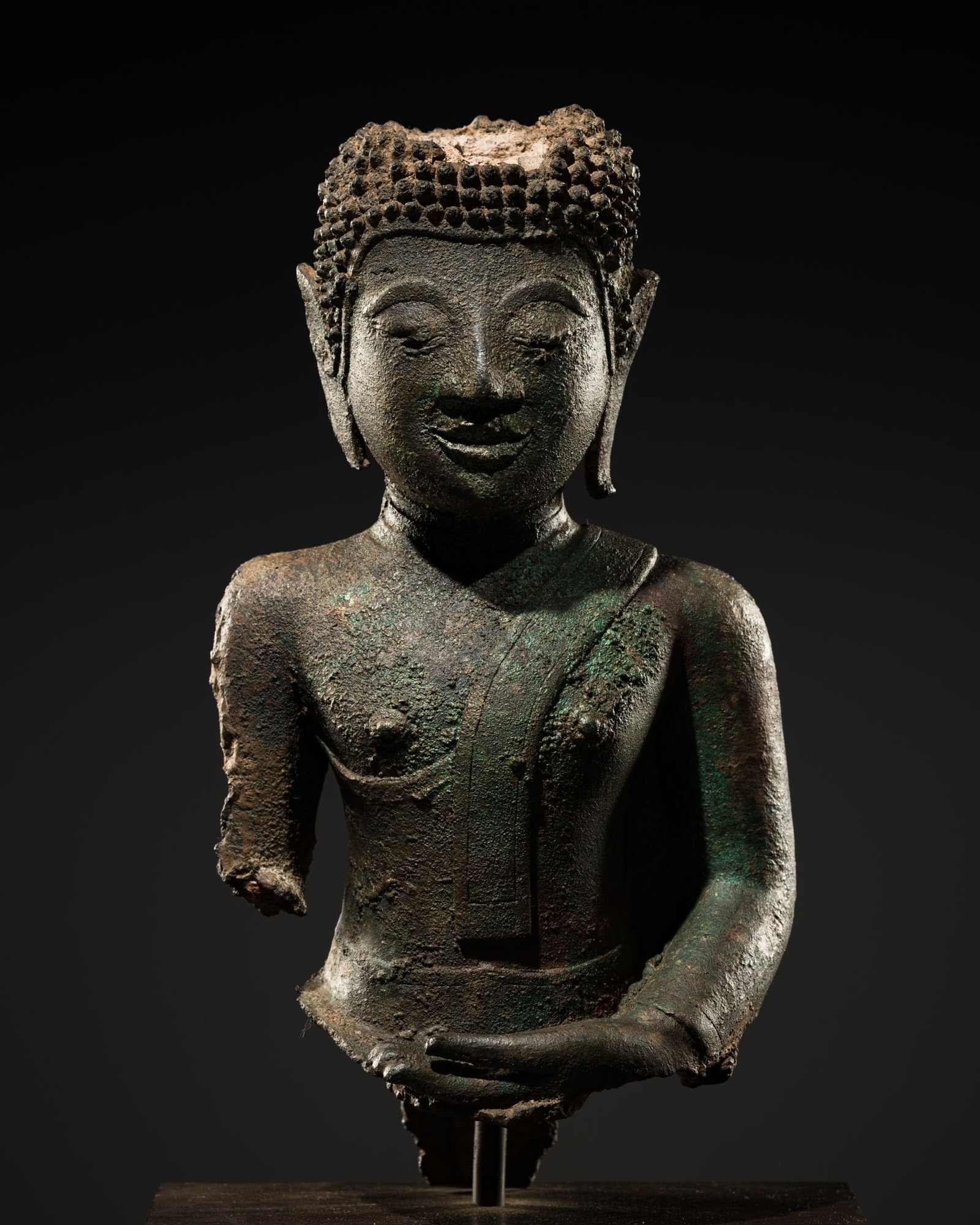 A BRONZE BUST OF BUDDHA, WAT HO PHRA KEO TEMPLE, LATE 16TH TO 17TH CENTURY (1 of 10)