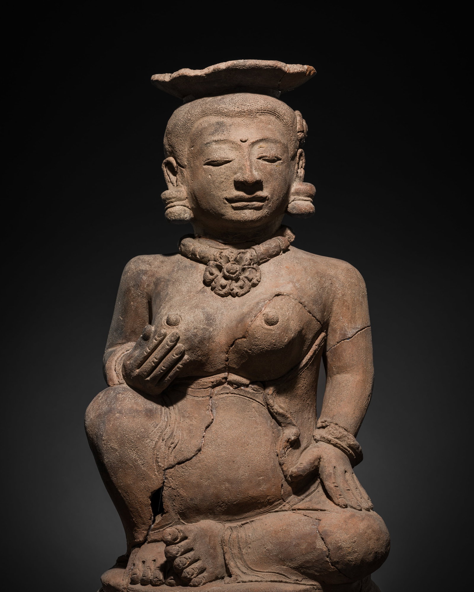 A MAJAPAHIT TERRACOTTA FIGURE OF A NOBLE WOMAN (1 of 13)