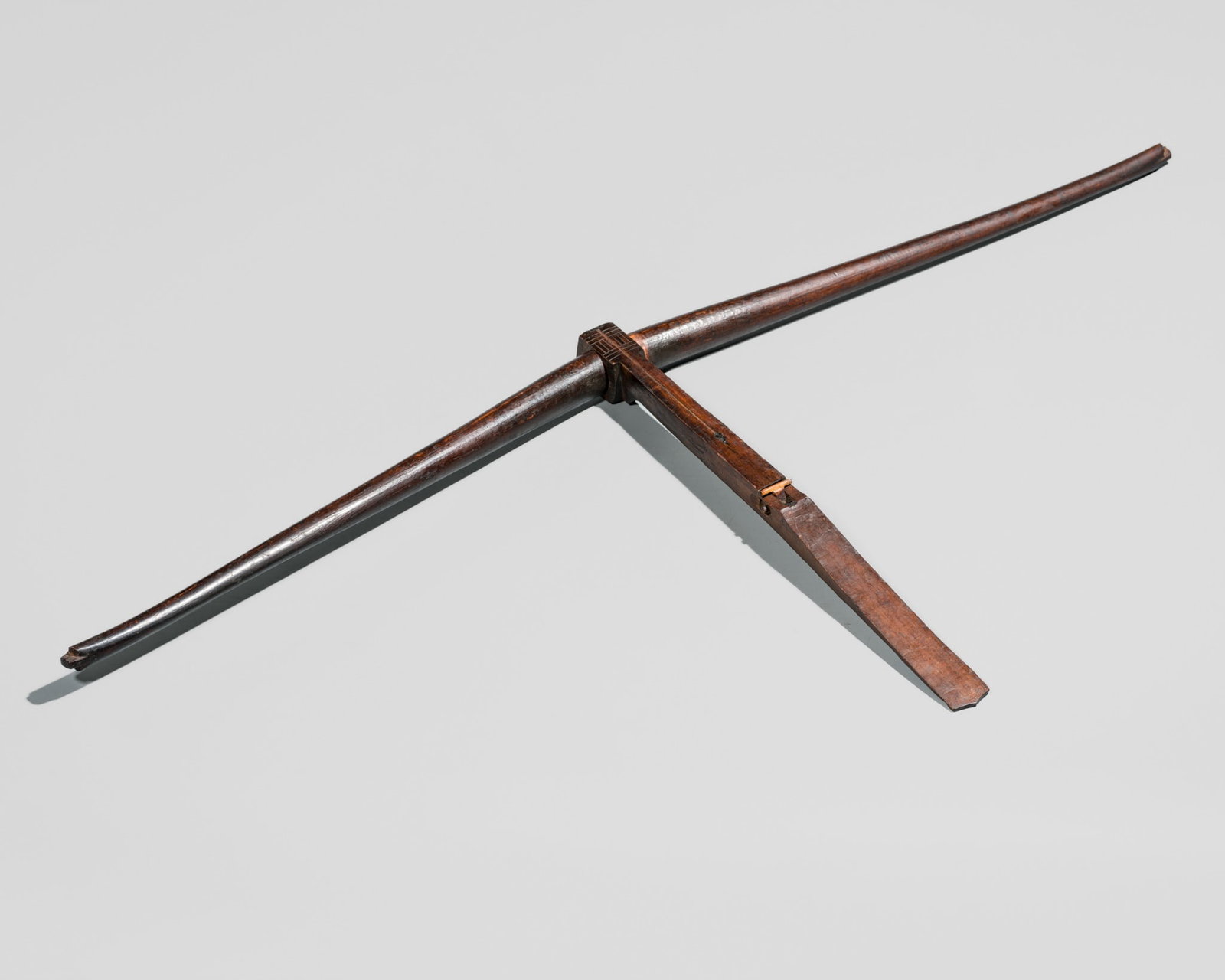 A WOOD CROSSBOW, SOUTHEAST ASIA, FIRST HALF OF 20TH CENTURY (1 of 20)