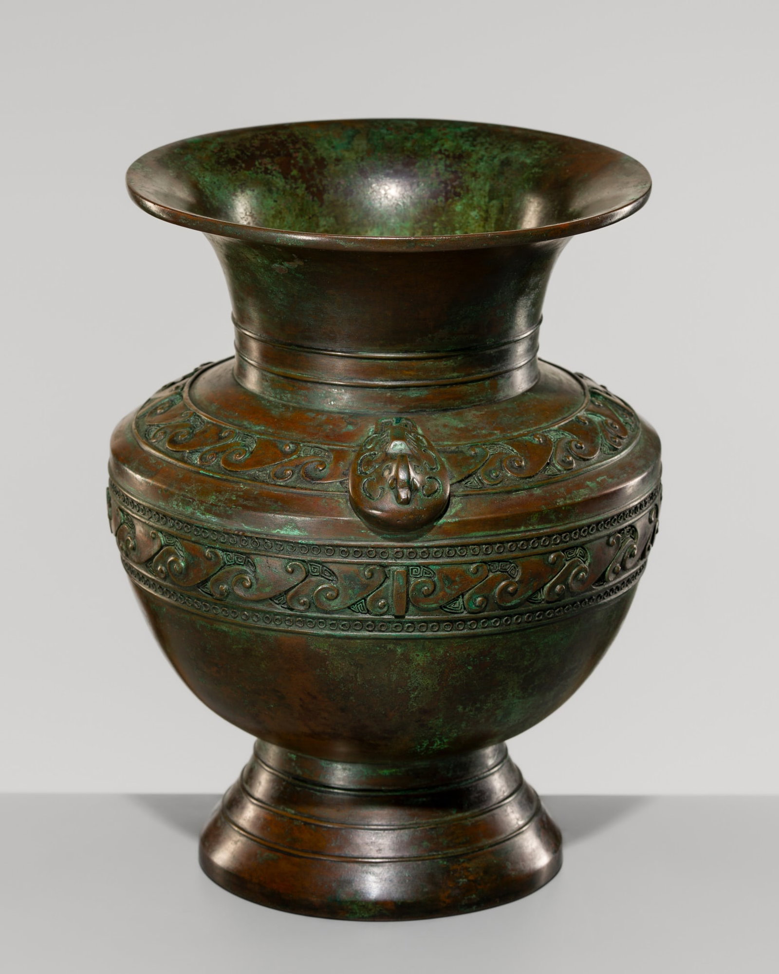 NAKAJIMA YASUMI I: AN IMPERIAL-COMMISSIONED ARCHAISTIC SEIDO BRONZE VESSEL (1 of 16)