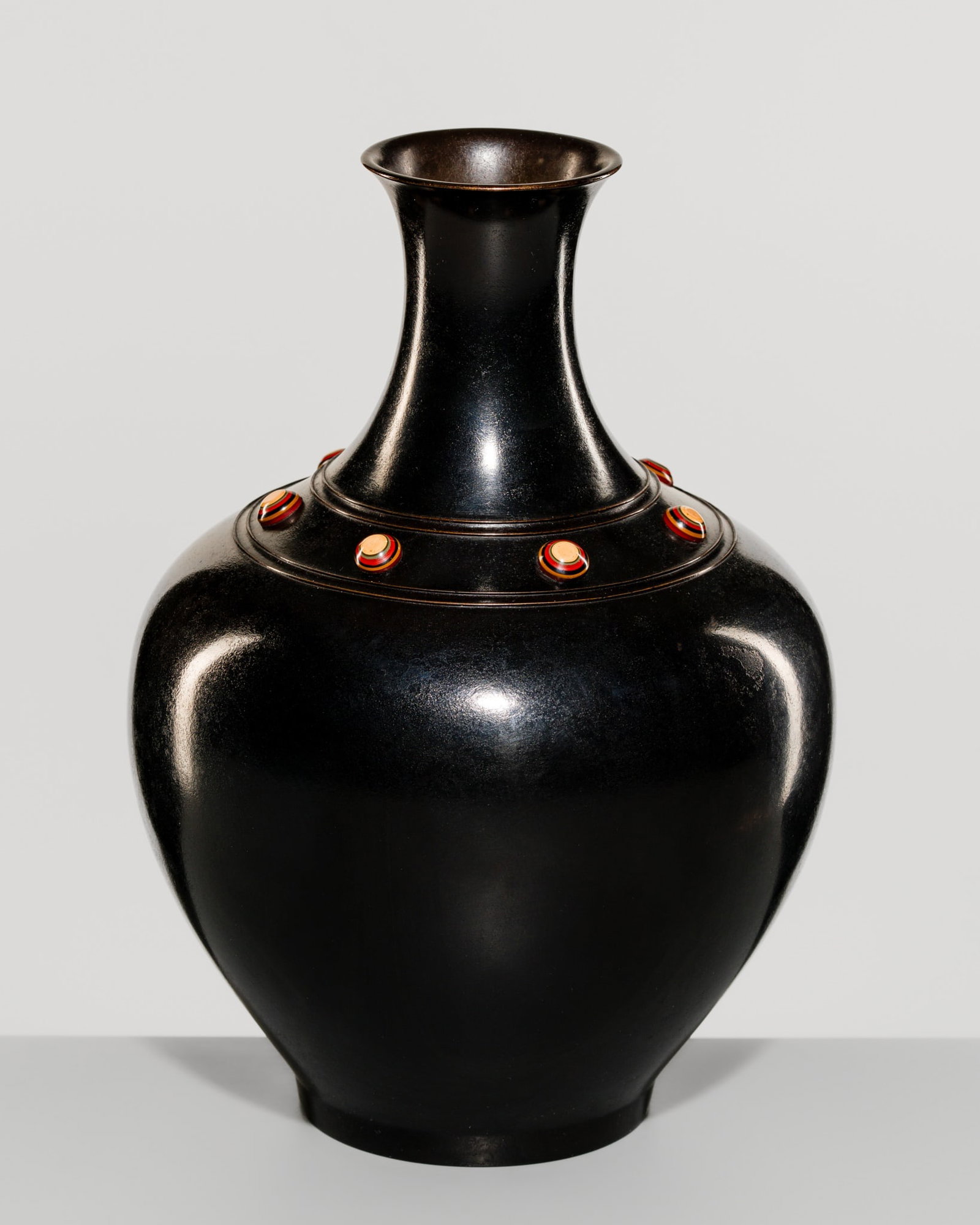 YAMAMOTO JUNMIN: A FINE BRONZE VASE WITH POLYCHROME LACQUER BOSSES (1 of 13)