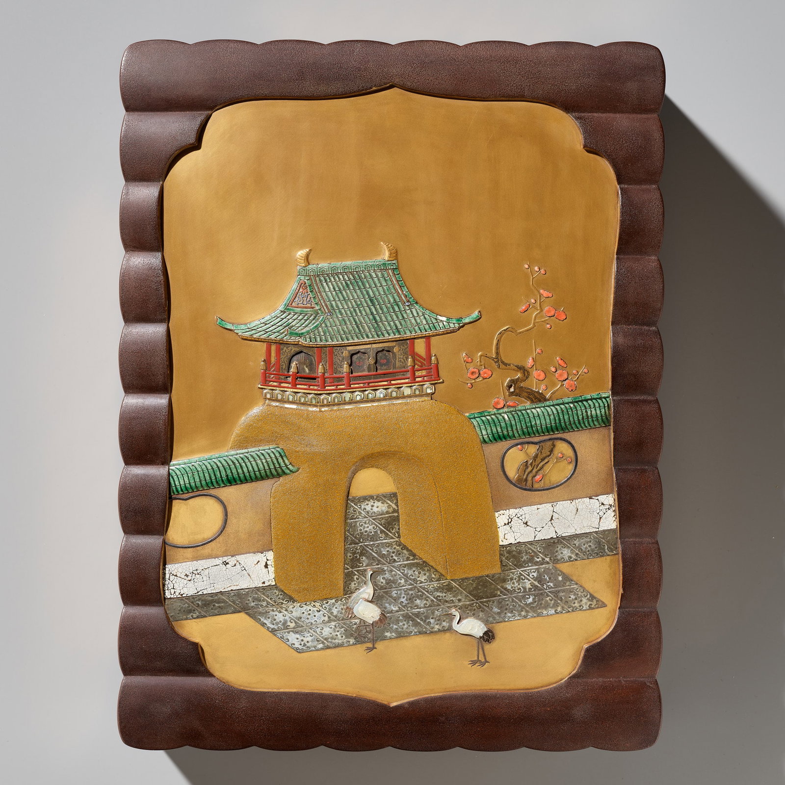 KAN: A MASTERFUL RITSUO STYLE INLAID LACQUER BUNKO (DOCUMENT BOX) REFERENCING SUGAWARA NO MICHIZANE (1 of 18)