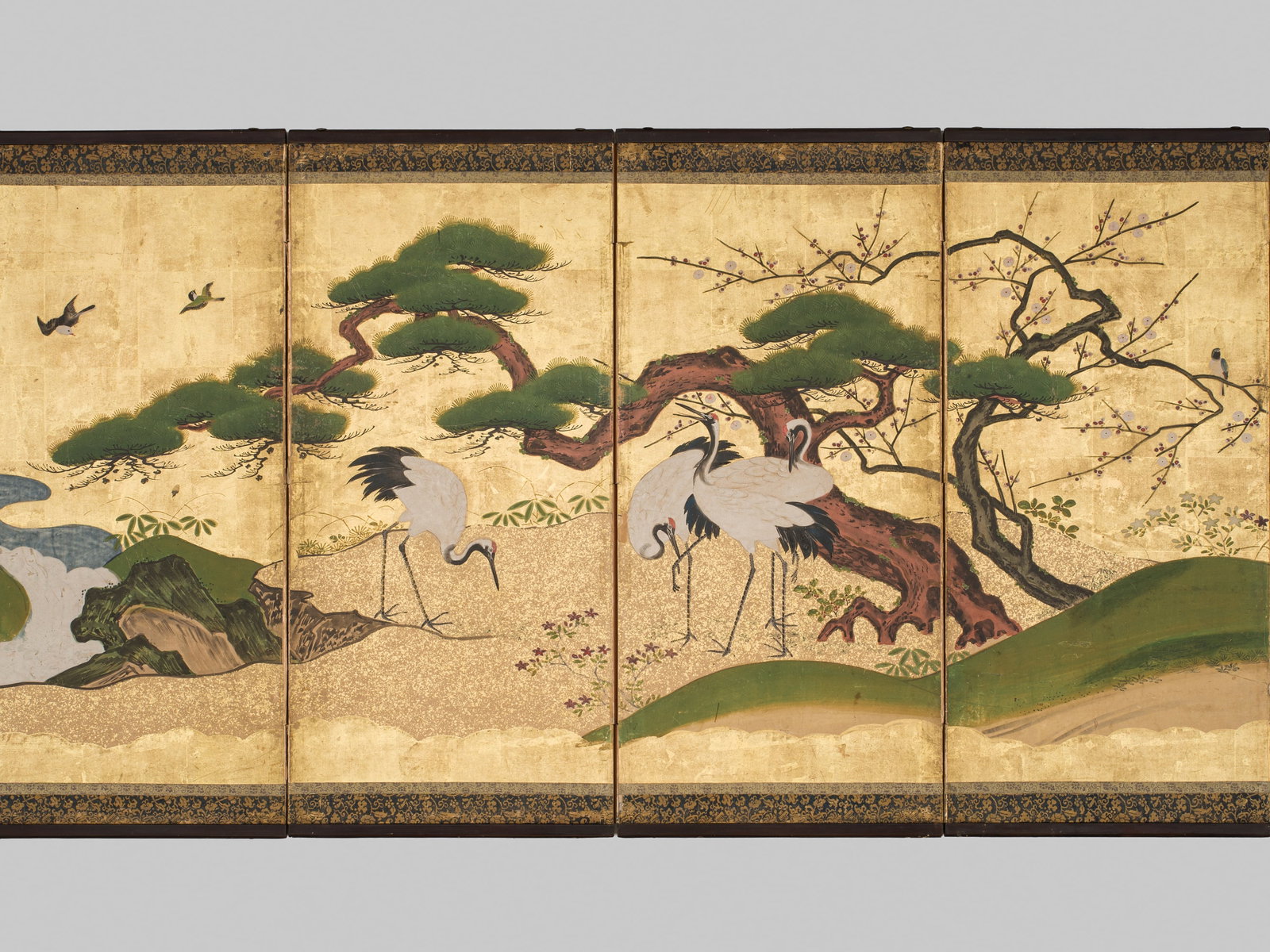 A FINE SIX-PANEL ‘CRANES AND THREE FRIENDS OF WINTER’ BYOBU (FOLDING SCREEN) (1 of 10)