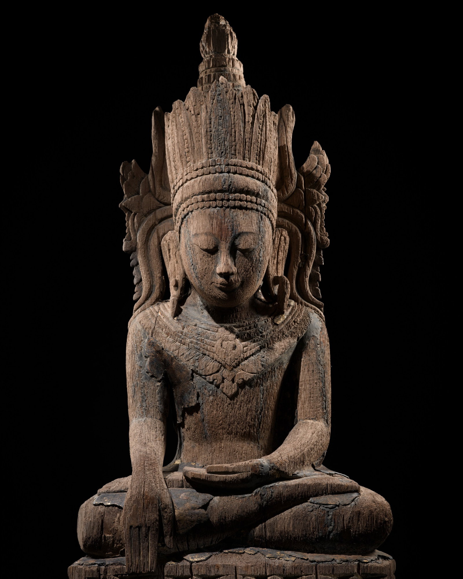 AN EXCEEDINGLY RARE MONUMENTAL WOOD FIGURE OF BUDDHA, PAGAN KINGDOM, 13TH-14TH CENTURY (1 of 18)