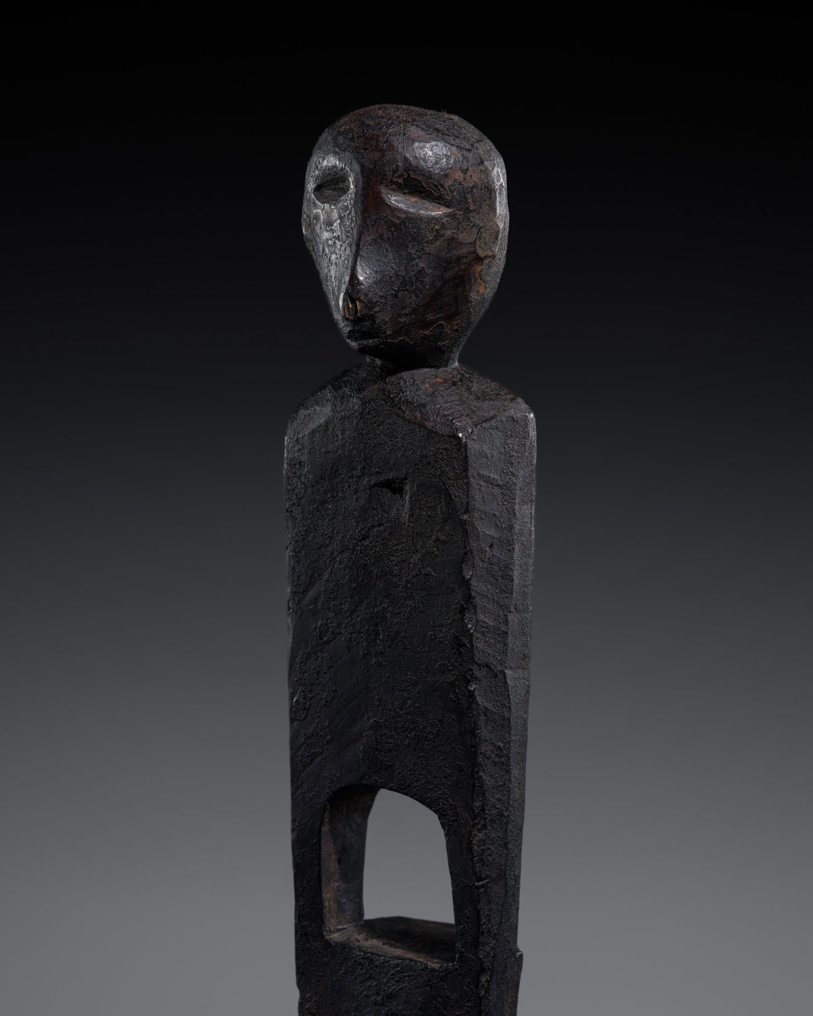 A RARE WOOD ANCESTOR FIGURE, WEST TIMOR (1 of 15)