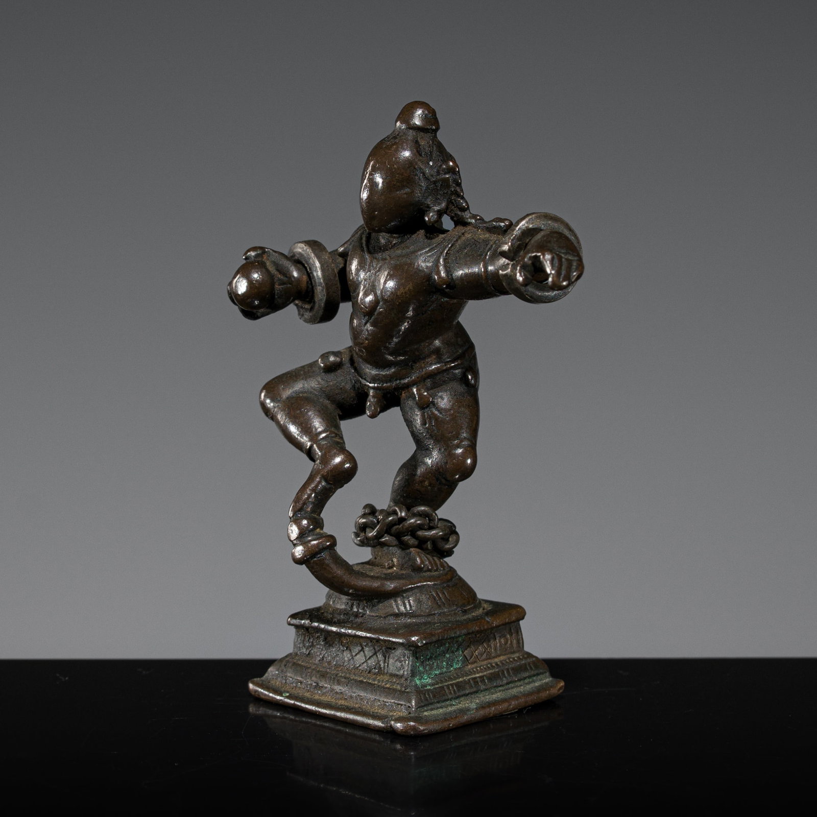A SMALL BRONZE FIGURE OF DANCING KRISHNA, 17TH-18TH CENTURY (1 of 11)