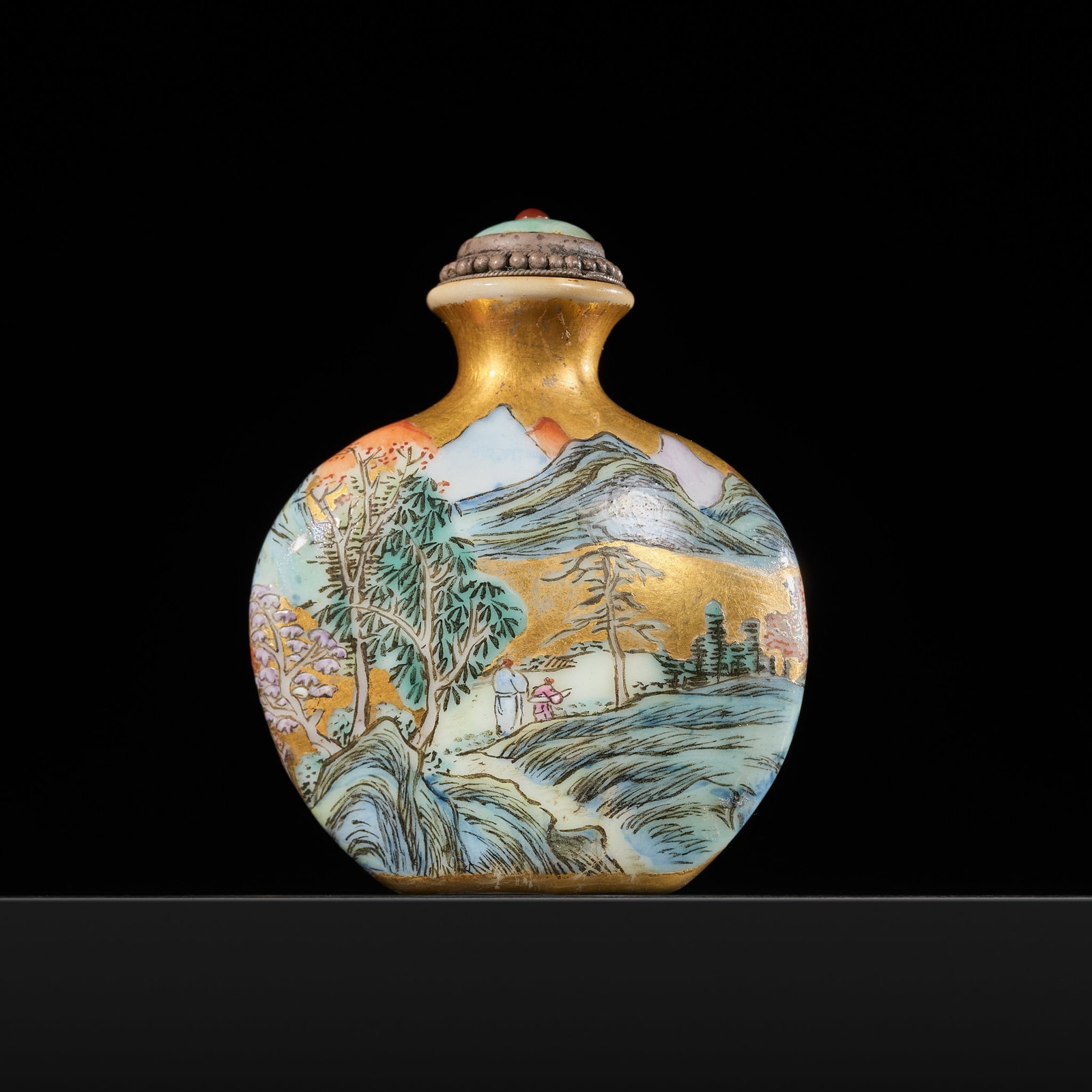 AN UNUSUAL AND VERY FINE GILT AND FAMILLE ROSE 'LANDSCAPE' GLASS SNUFF BOTTLE, 1750-1850 (1 of 12)
