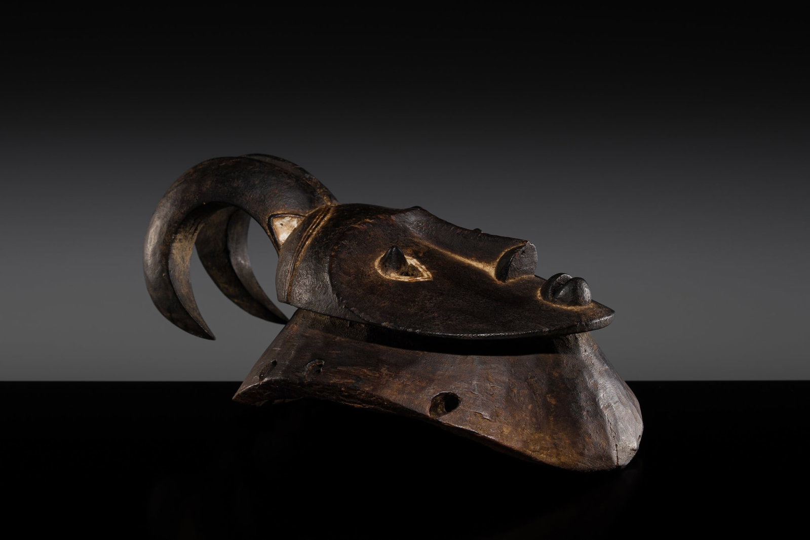 A BAULE WOOD MASK FOR THE GOLI MASQUERADE, KPWAN KPLE, FIRST HALF OF 20TH CENTURY - 12