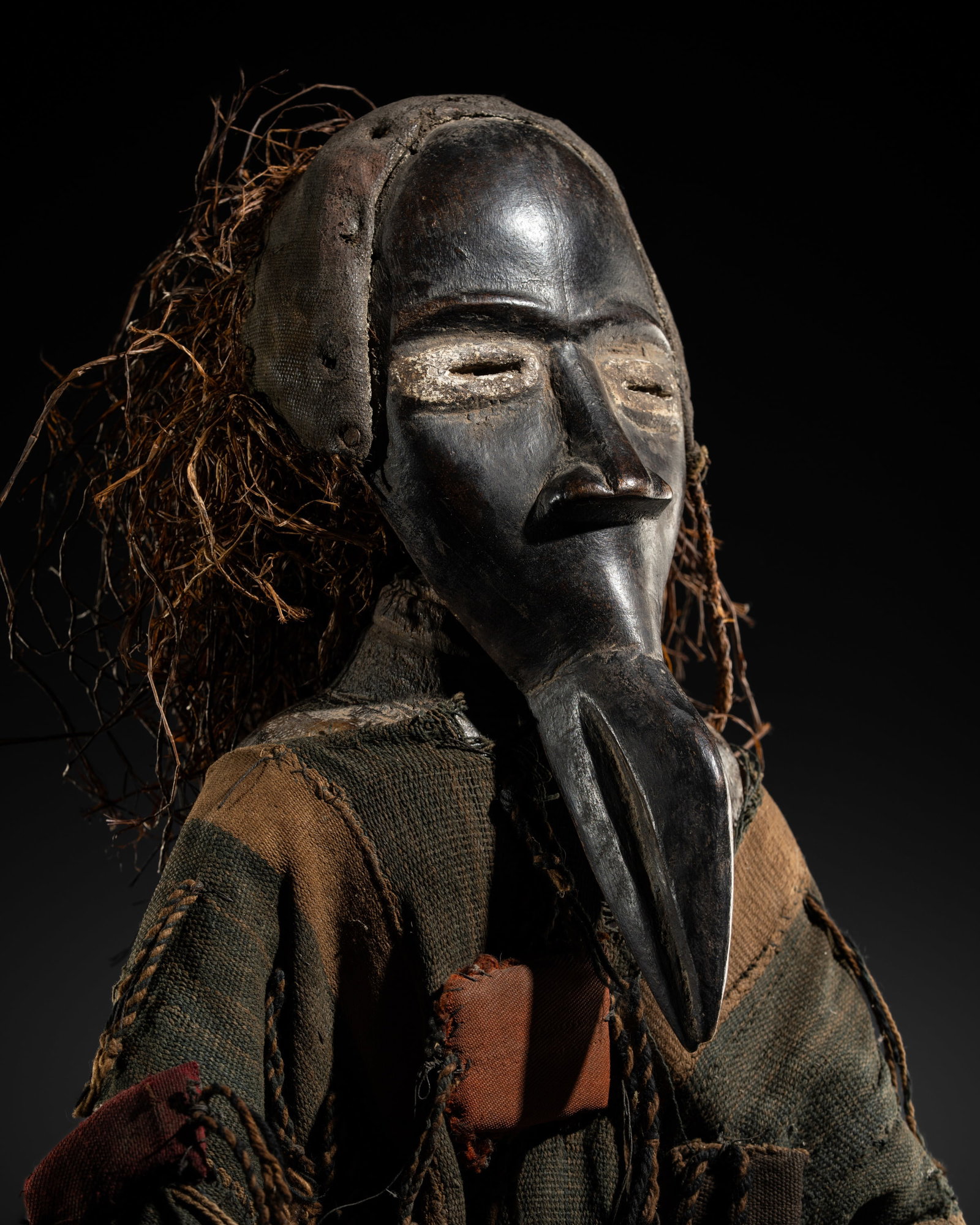 A DAN WOOD POWER FIGURE, LATE 19TH TO MID-20TH CENTURY: A DAN WOOD POWER FIGURE, LATE 19TH TO MID-20TH CENTURY This lot is from a single owner collection and is therefore offered without reserve Côte d'Ivoire. Consisting of two parts, the mask with a 