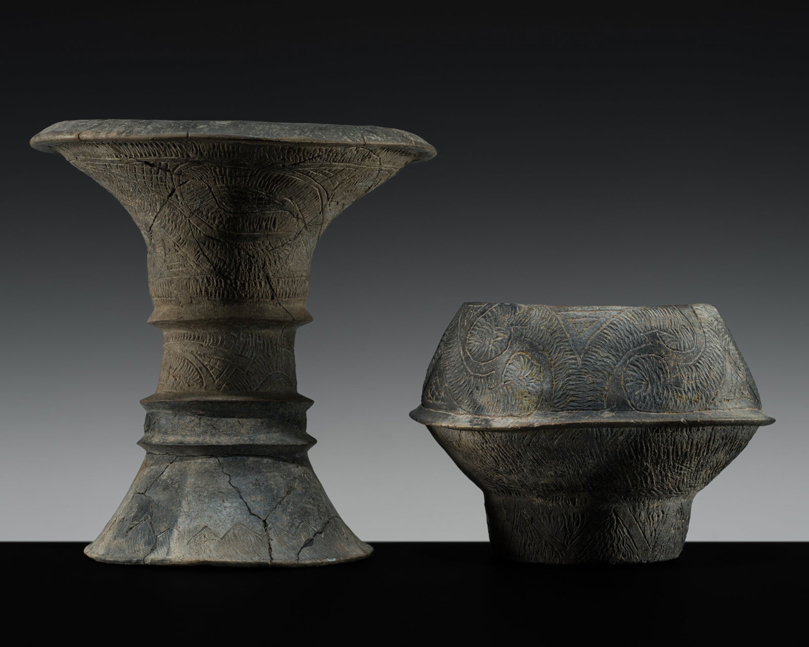 A GROUP OF TWO INCISED POTTERY VESSELS, BAN CHIANG, 3600-1000 BC (1 of 20)