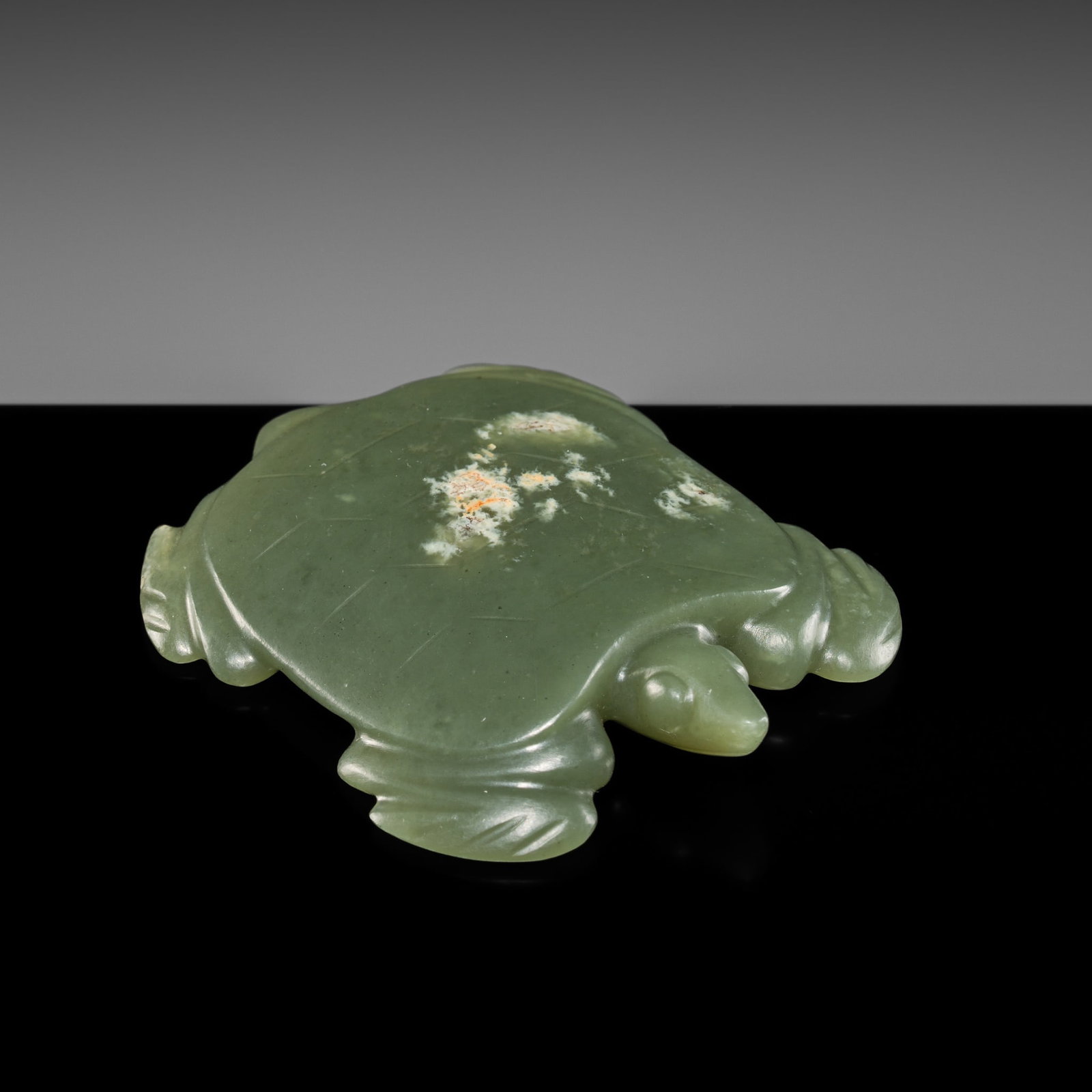 A SUPERB GREEN JADE 'TORTOISE' PENDANT, LATE NEOLITHIC PERIOD, HONGSHAN CULTURE (1 of 17)