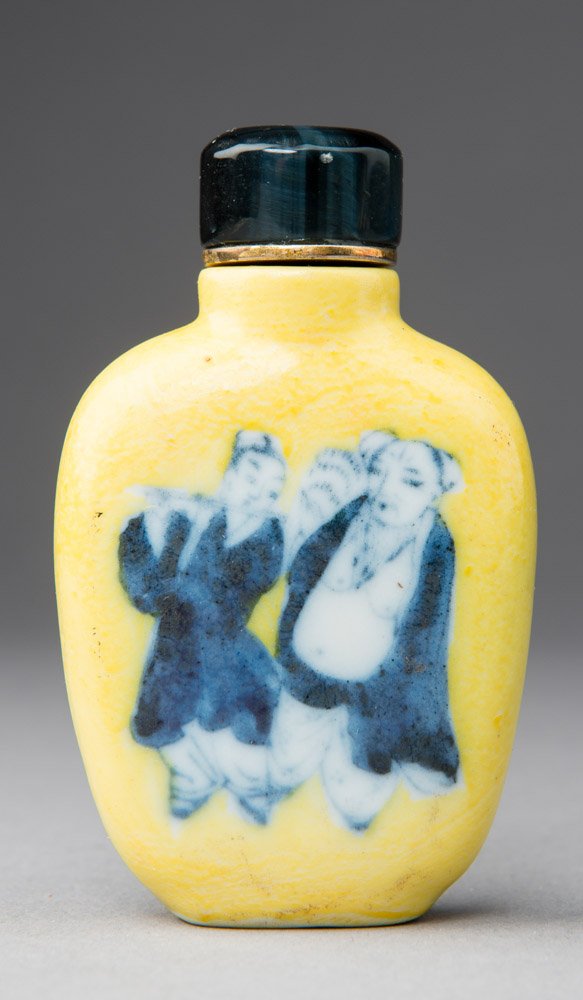 SNUFFBOTTLE WITH IMMORTALS: Underglaze blue porcelain. Asia, China, Qing to Republic, 19th century – ca. early 20th century HEIGHT 7,7 CM From the collection of the Baroness Vera Krassilnikov von Gerzoff Yellow porcelain flask