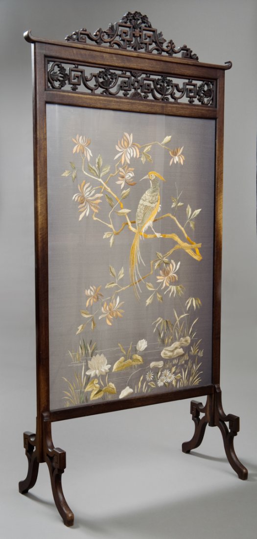 LOVELY SCREEN WITH EMBROIDERY (1 of 1)