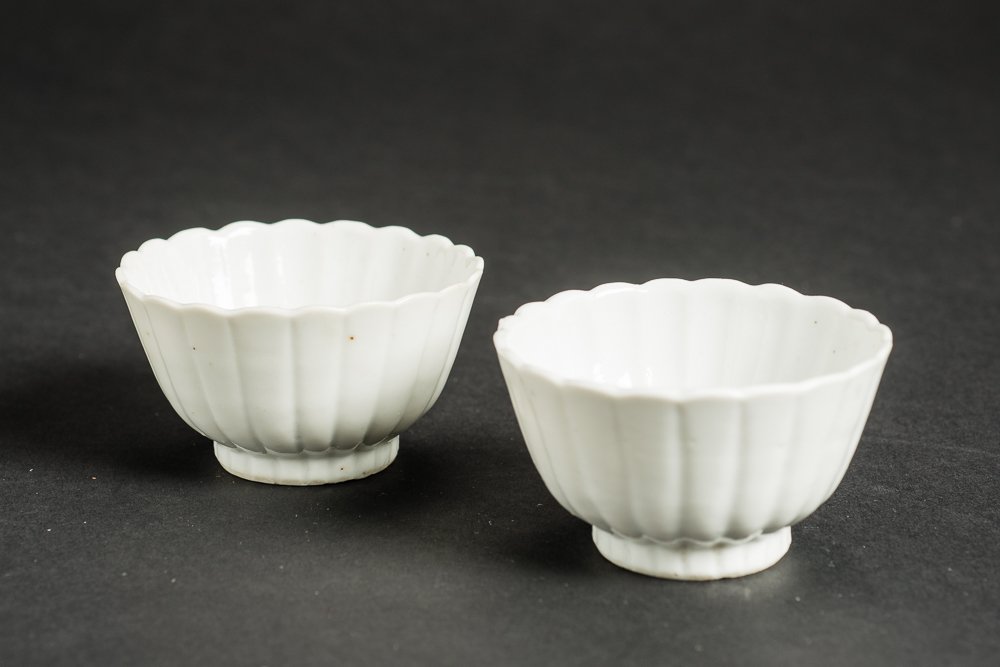 PAIR OF CHRYSANTHEMUM CUPS (1 of 5)