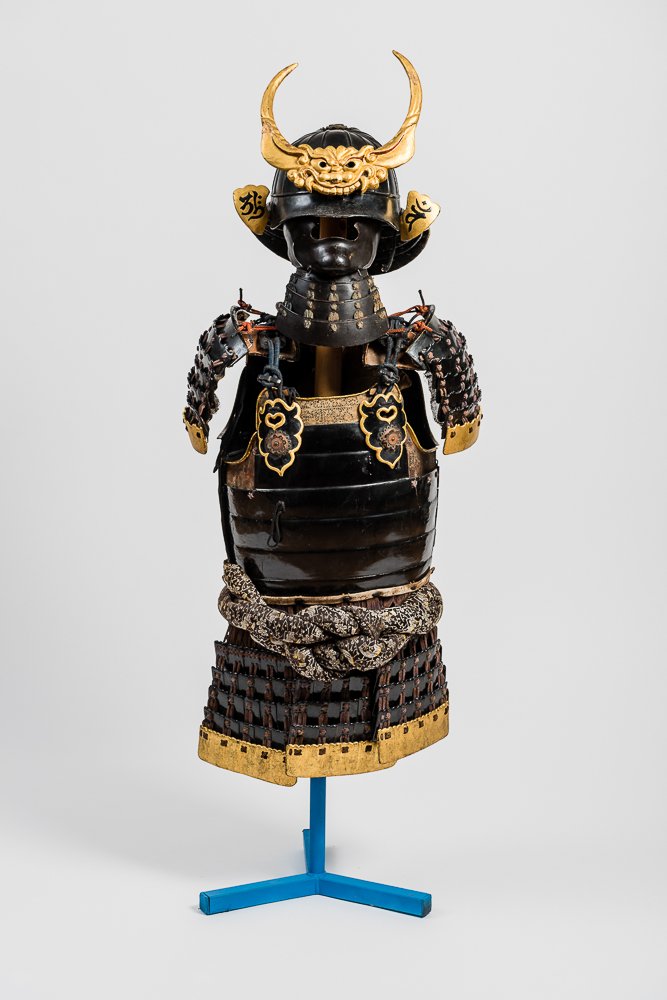ARMOR OF A SAMURAI WITH HELMET (1 of 5)