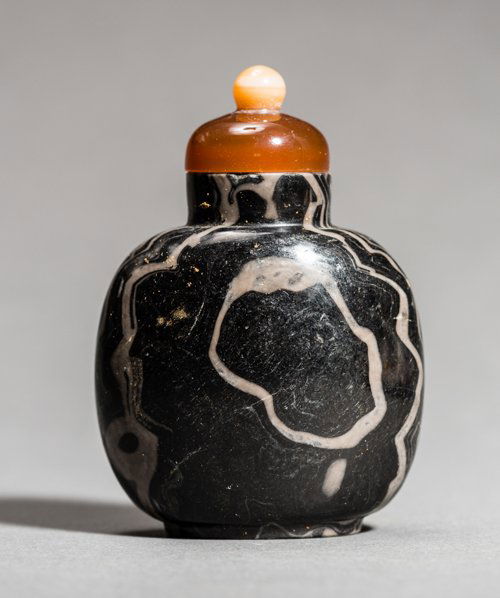 SNUFF BOTTLE (1 of 4)