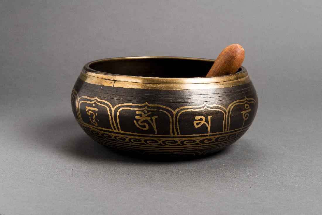 SINGING BOWL WITH MALLET (1 of 5)