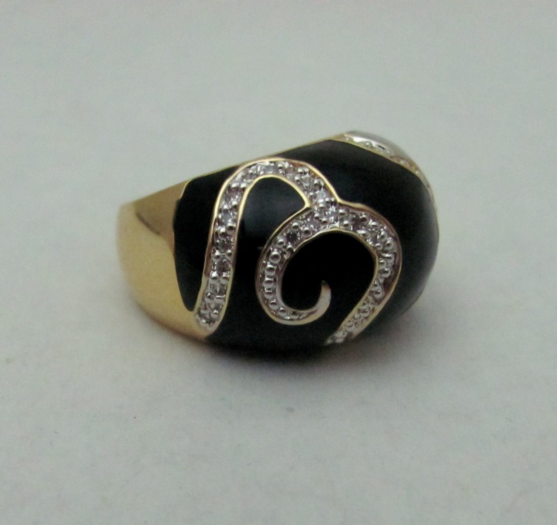 .925 Sterling Silver Onyx Ladies Ring - Size 8 1/2: .925 Sterling Silver Onyx Ladies Ring - Size 8 1/2