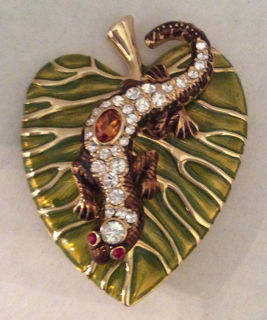 Kenneth Jay Lane Green Enamel Gecko Pin: Kenneth Jay Lane Green Enamel Gecko Pin