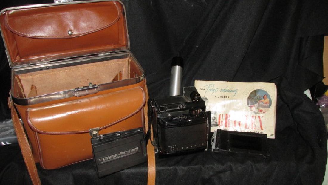 23 Graphic Graflex Vintage Camera (1 of 2)