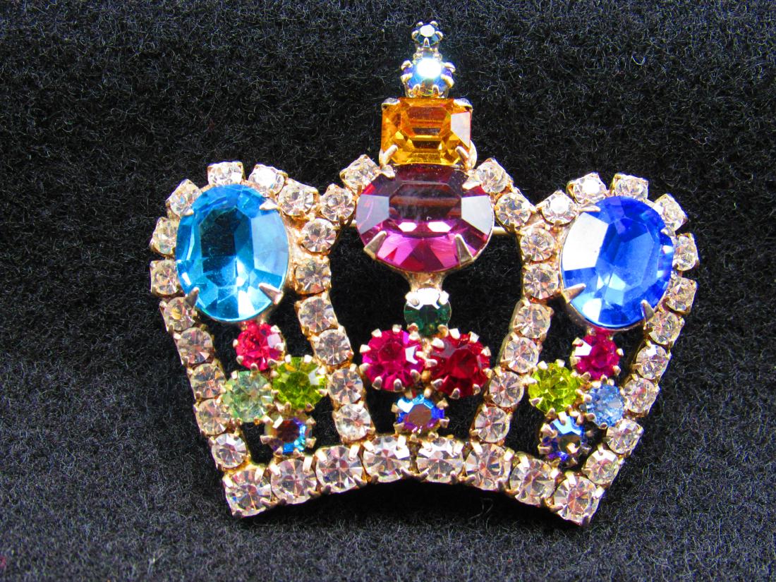 Siluane signed crystal crown brooch (1 of 3)