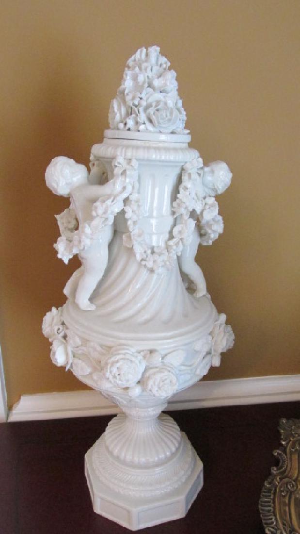 Pr. Meissen Urns (1 of 9)