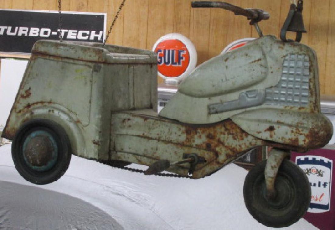 Vintage Pedal Car (1 of 5)