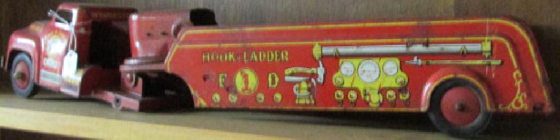Hook and Ladder Fire Truck (1 of 1)