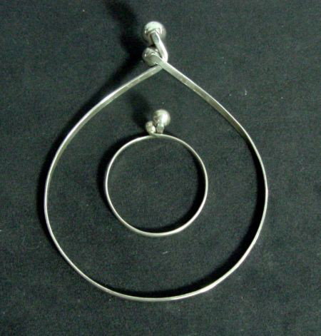 Gate 900 Silver Necklace And Bracelet: Probably 1970s, stamped Gate 900 for Guatemala, large round ball on top of the smaller, at the end of the necklace that pinches together, matching bracelet. Good condition.