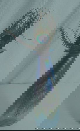 Richard Jolley Tiffany Style Art Glass Vase: Closely Resembling The Art Glass Of Tiffany Studios , This Free Blown Iridescent Glass Vase Has A Peacock Feather Color Theme Of Blues And Light Greens. Signed On The Bottom By Richard Jolley, Dated '