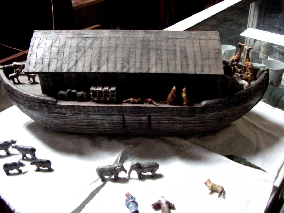 East Tenn Noah's Ark Folk Art: And the animals came 2 by 2, are well represented here, all handmade, lift top off the boat roof, 23" long by 8" wide and tall, lap sided boat edges, giraffes, cows, horses, elephants, all hand carved