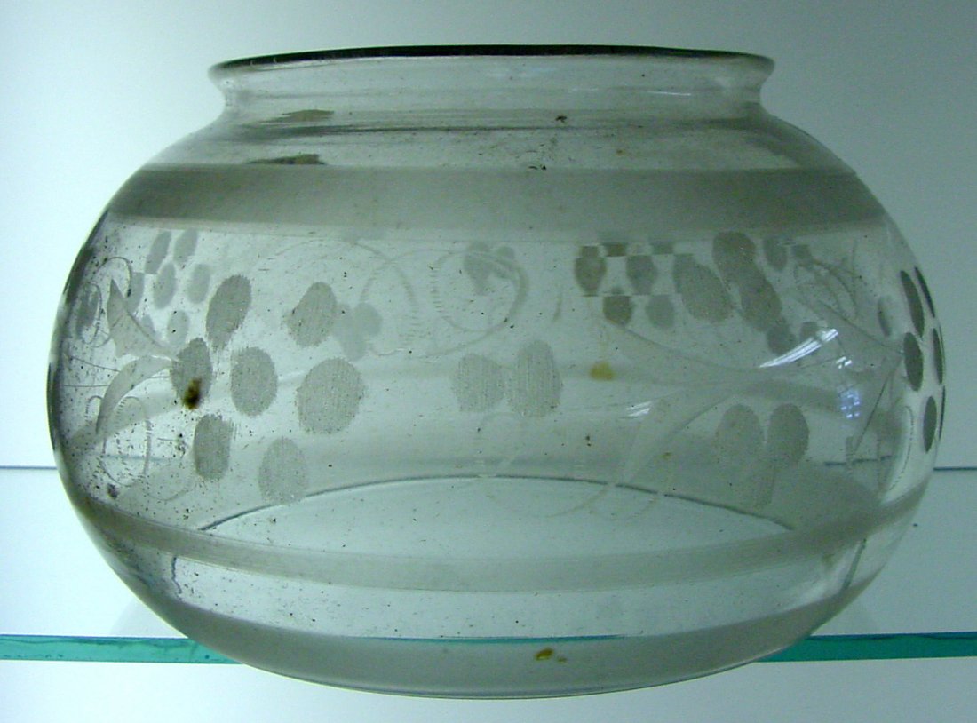 Victorian Table Lamp Shade (1 of 2)