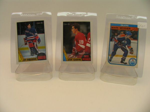 Vintage Hall of Famer Hockey Card Grouping (3)