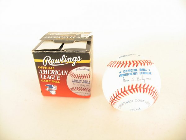 Derek Jeter Boldly Signed Baseball on Sweet Spot: Fabulous Signature on Official American League Selig Baseball Mint Condition