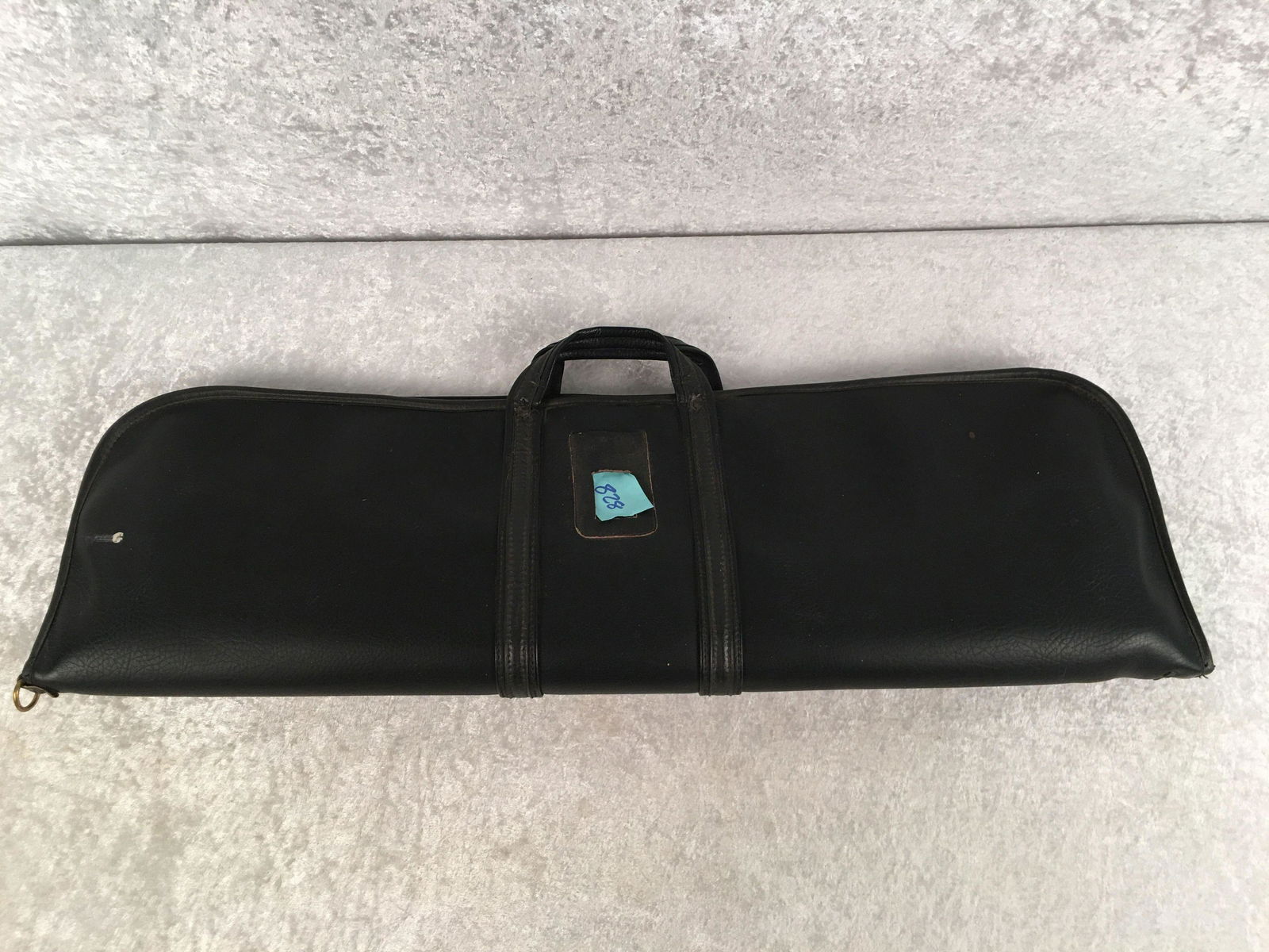 Vintage Ben Pearson Signature Two Piece Take Down 7330: Vintage Ben Pearson Signature Two Piece Take Down 7330 Recurve Bow. 58", 50# @ 28", 157293. Right Handed. With Leather Case, Owners Kit Paper and Bow String