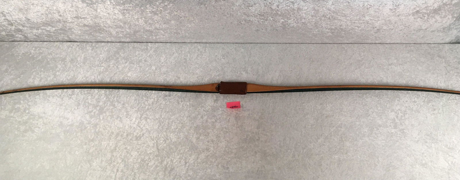 Vintage Ben Pearson Two Piece Take Down Long Bow #959.: Vintage Ben Pearson Two Piece Take Down Long Bow #959. R/L 44#, 59". D613