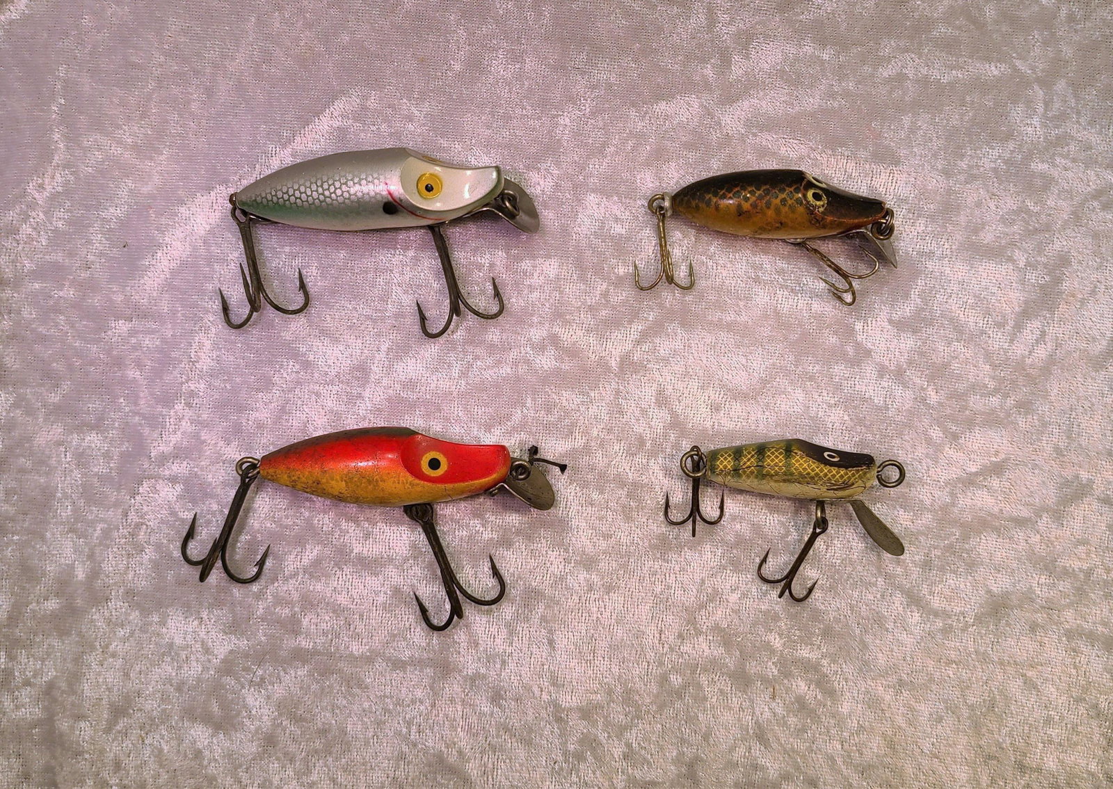 (4) River Runt Fishing Lures: (4) River Runt Fishing Lures
