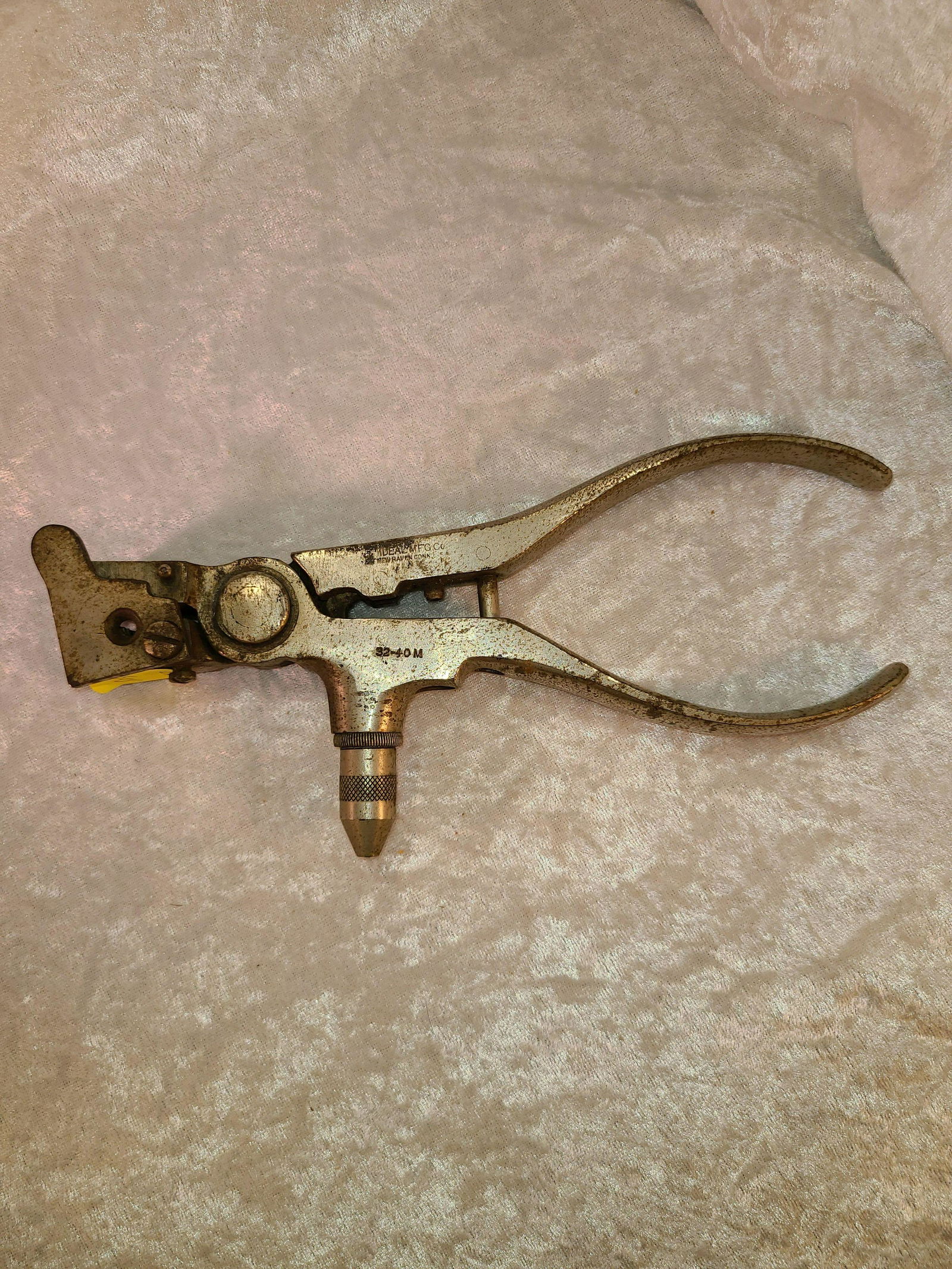 Ideal Mfg. 32-40M Bullet Mold & Reloading Tool: Ideal Mfg. 32-40M Bullet Mold & Reloading Tool