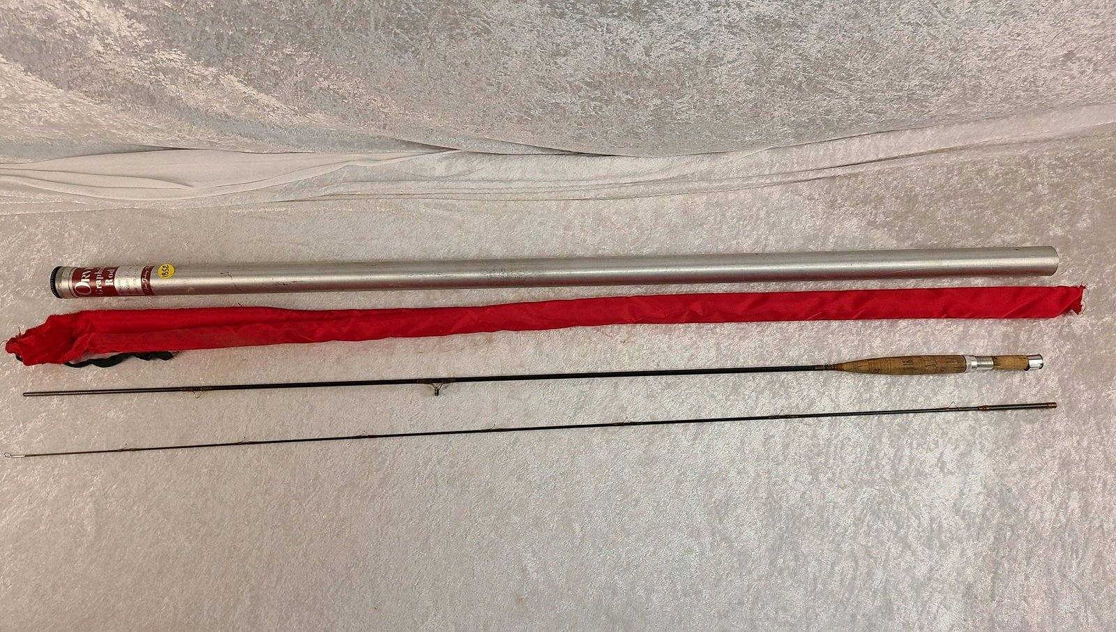 Vintage Orvis Graphite 2-Piece Fly Fishing Rod. 8'. 2: Vintage Orvis Graphite 2-Piece Fly Fishing Rod. 8'. 2 1/4 oz. For Orvis-HDG(6). In Original Sleeve and Tube